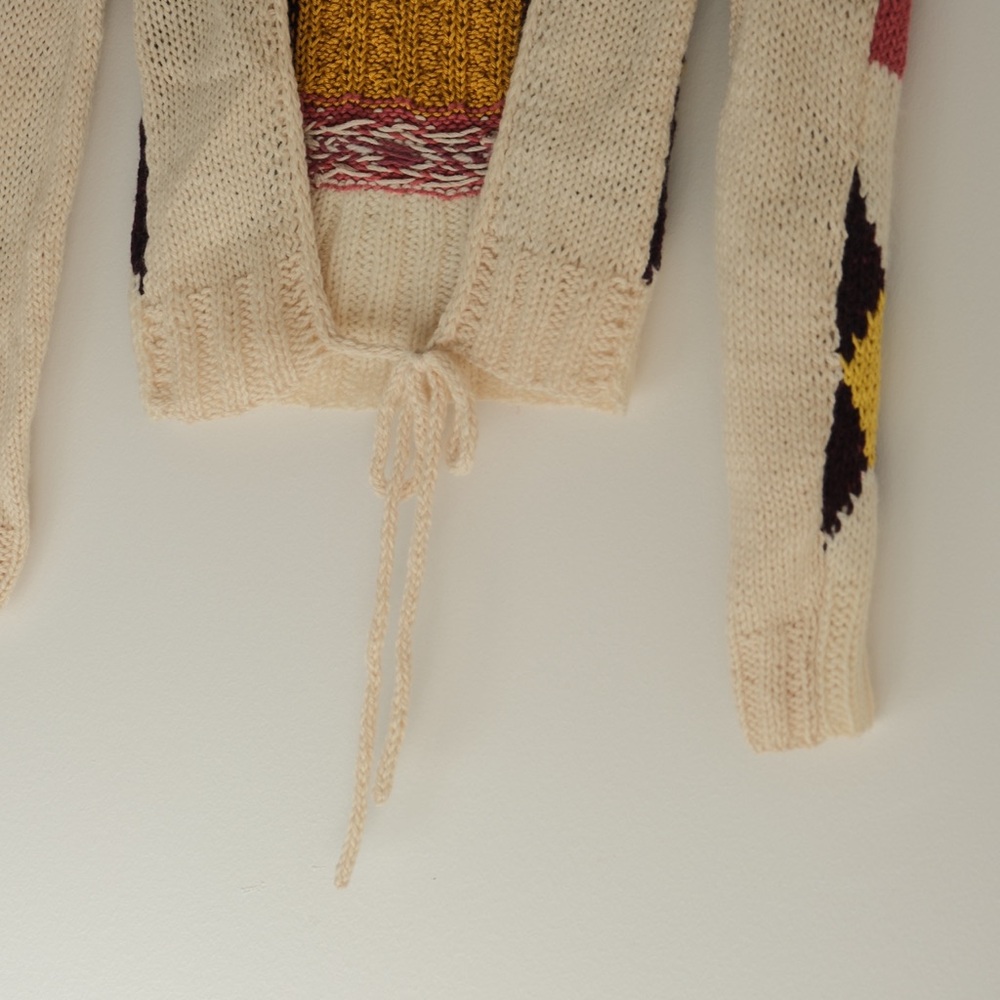 Open Back Geometric Patterned Cream Sweater - Picture 3 of 5